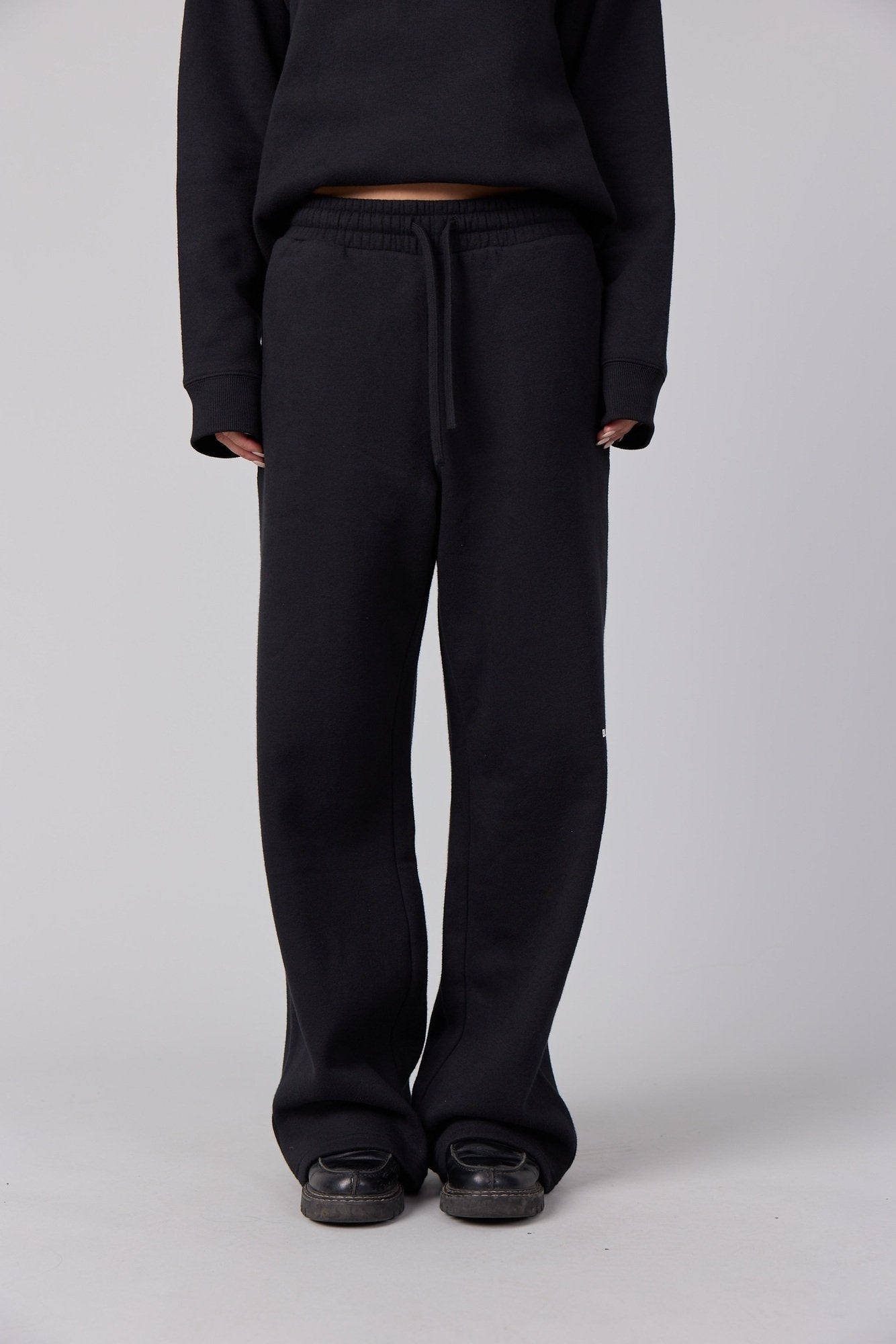 11BASECAMP SWEAT SET