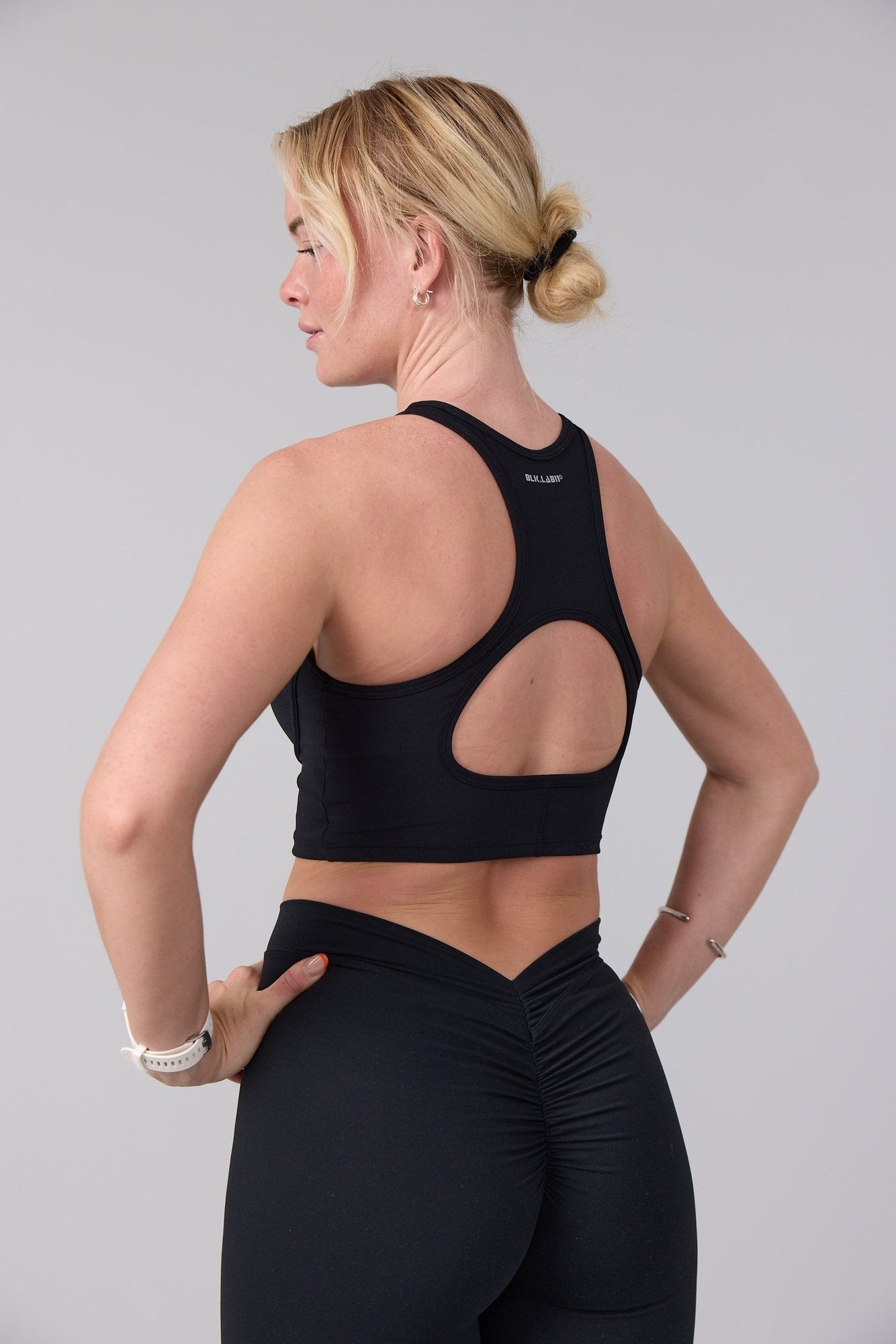 11ELEGANCE SPORTS BRA